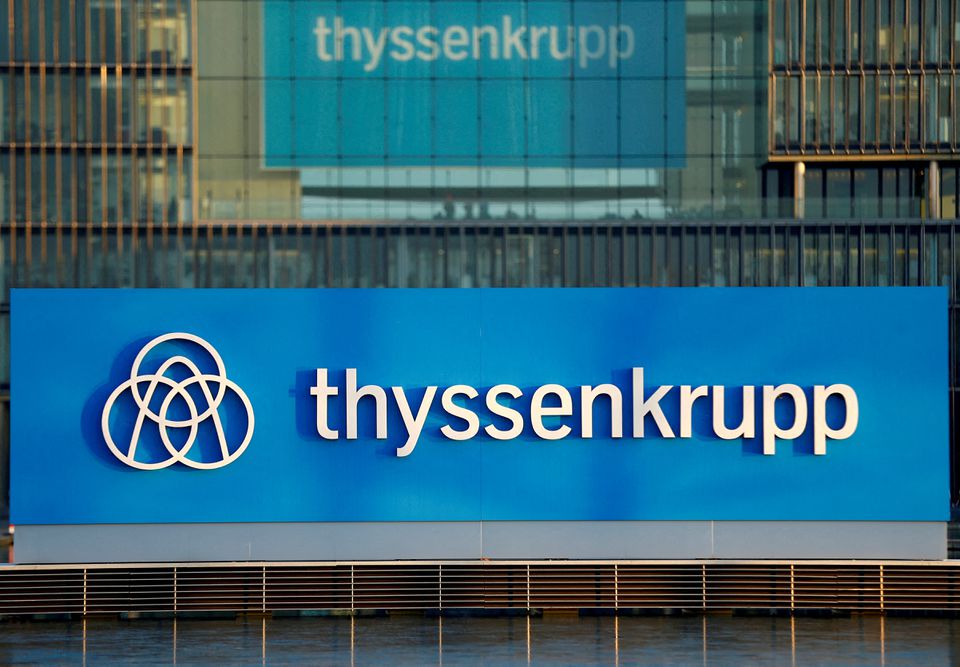 Israel signs $3.4 bln submarines deal with Thyssenkrupp