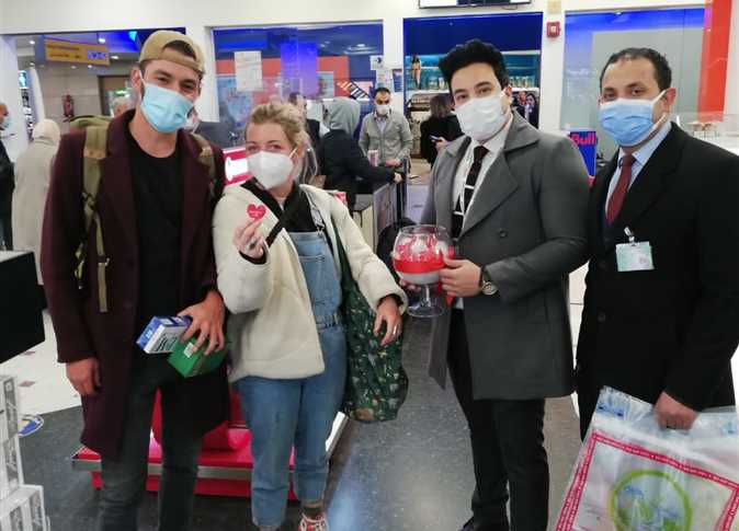 EgyptAir celebrates Valentine&rsquo;s Day with passengers, offers discounts in February
