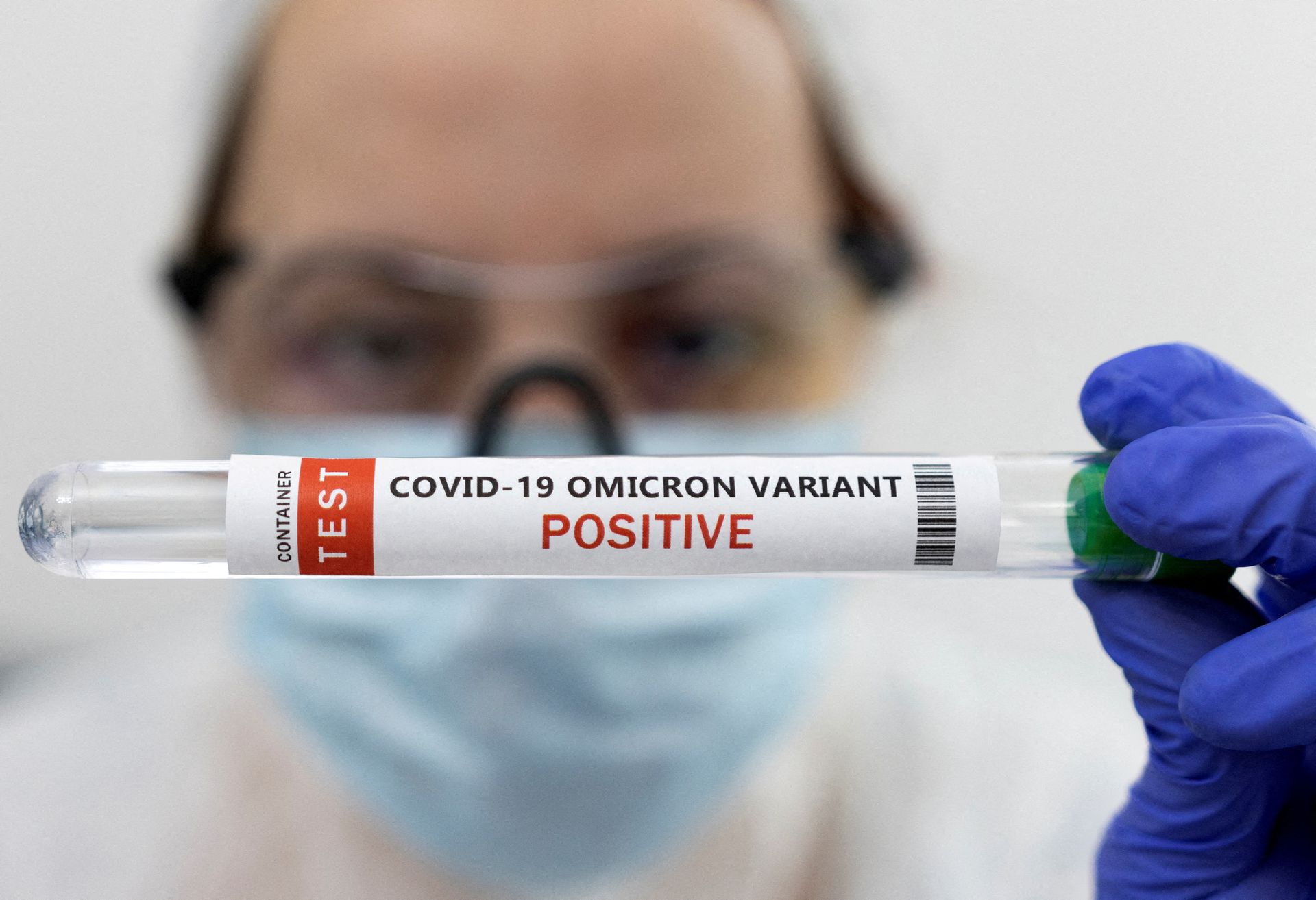 Prior COVID offers less protection vs Omicron; mRNA booster shot efficacy declines within months