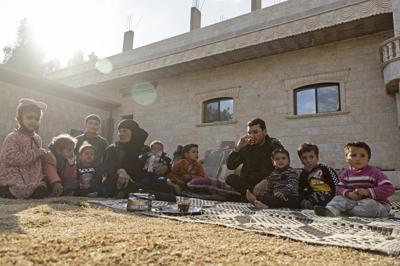Poverty, fear drive exodus from Syria&rsquo;s one-time IS capital