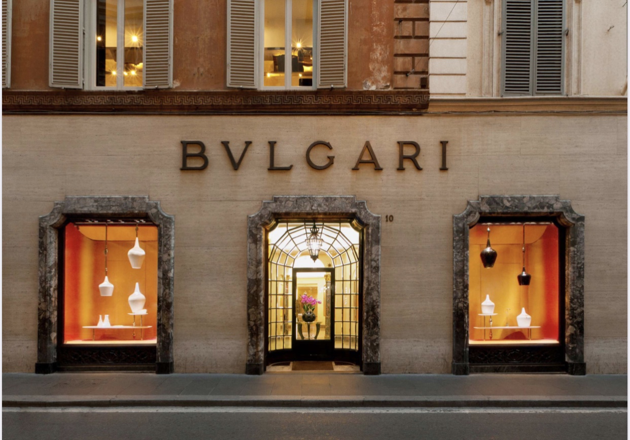 The prestigious brand Bulgari shop windows designed by Studio Marco Piva. 