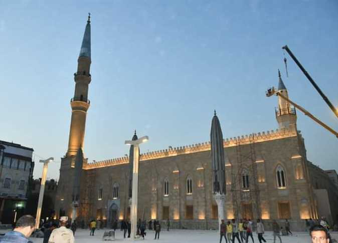 Egypt authorities reopen Imam Hussein Mosque for prayers during Ramadan