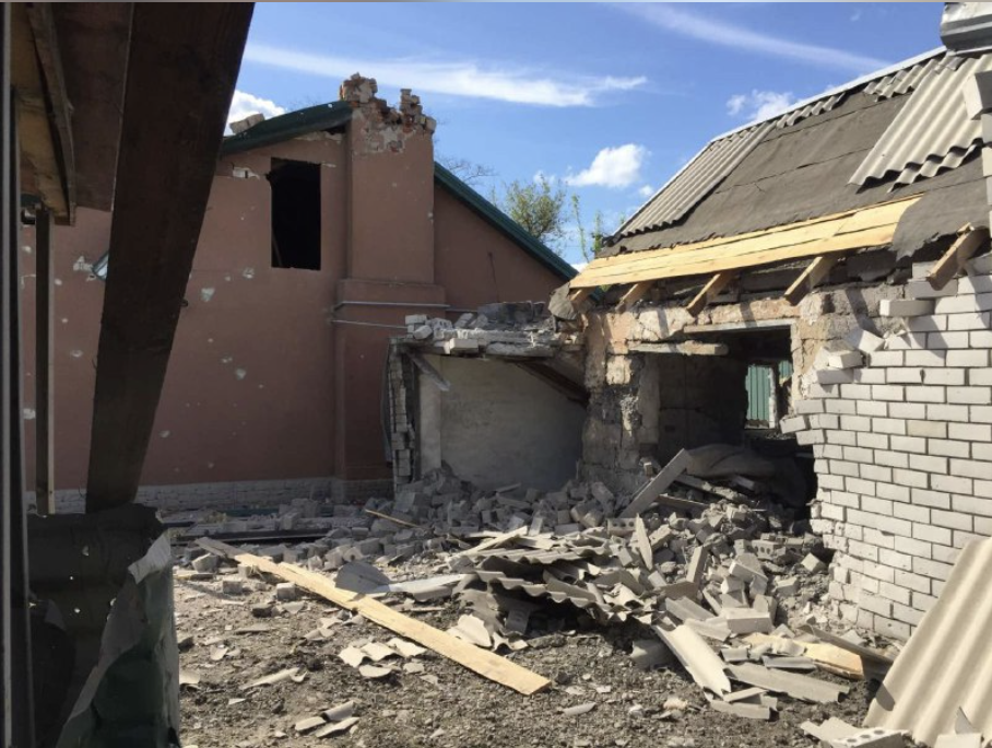 Dozens of houses hit by shelling in one Donetsk village, Ukrainian officials say