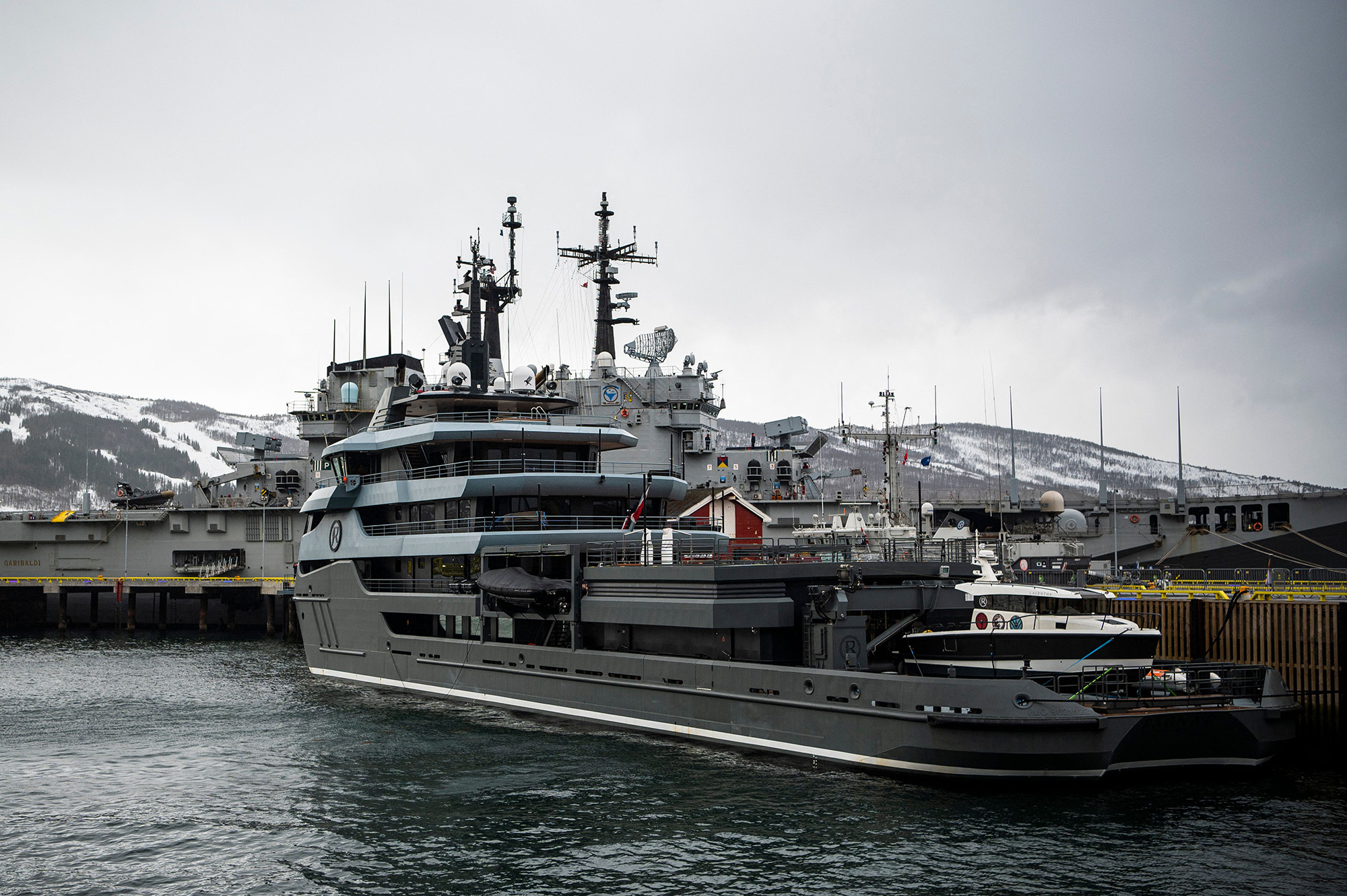 Norway closes borders and ports to Russian freight vehicles and ships