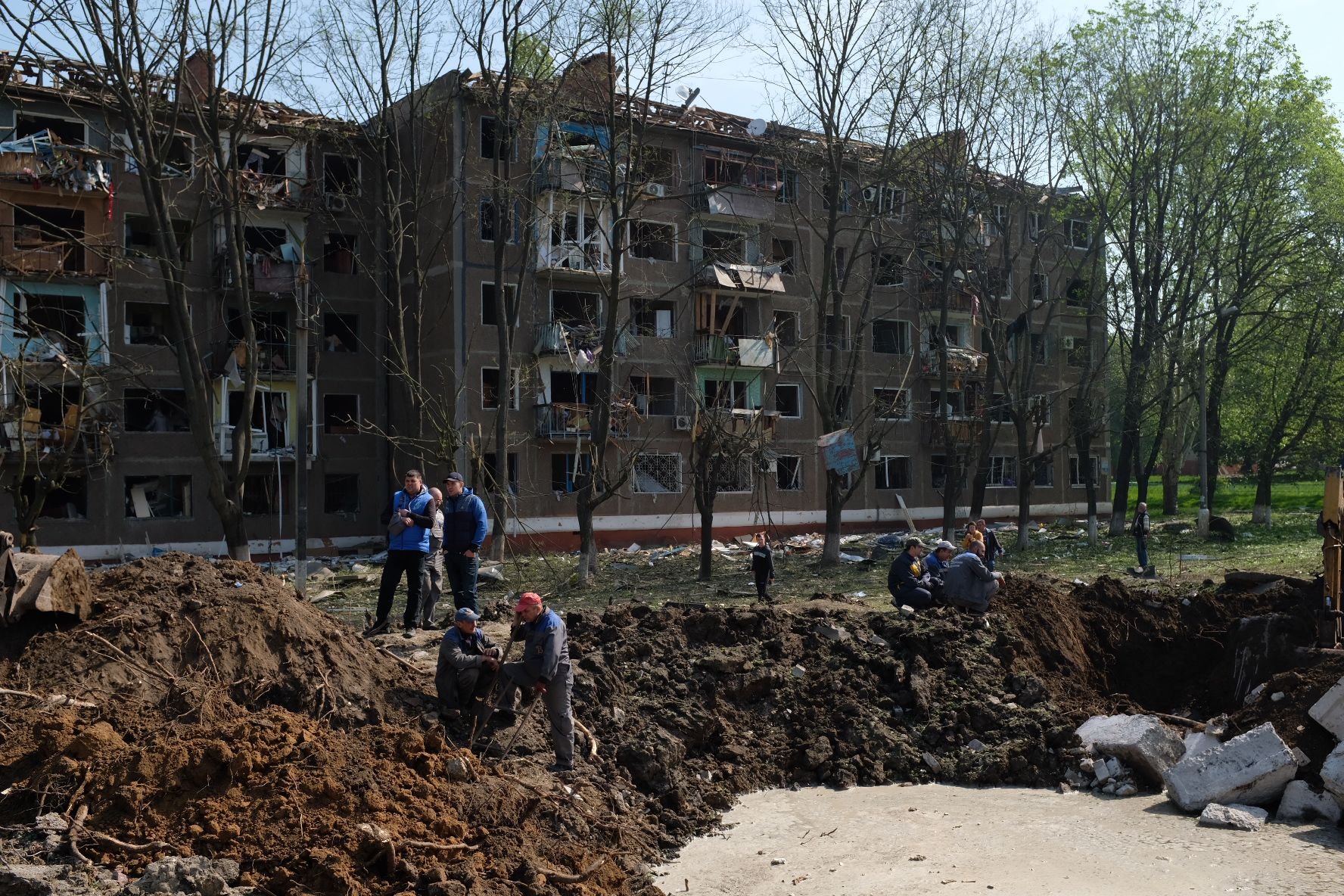 Kramatorsk reels from first Russian airstrike in a month