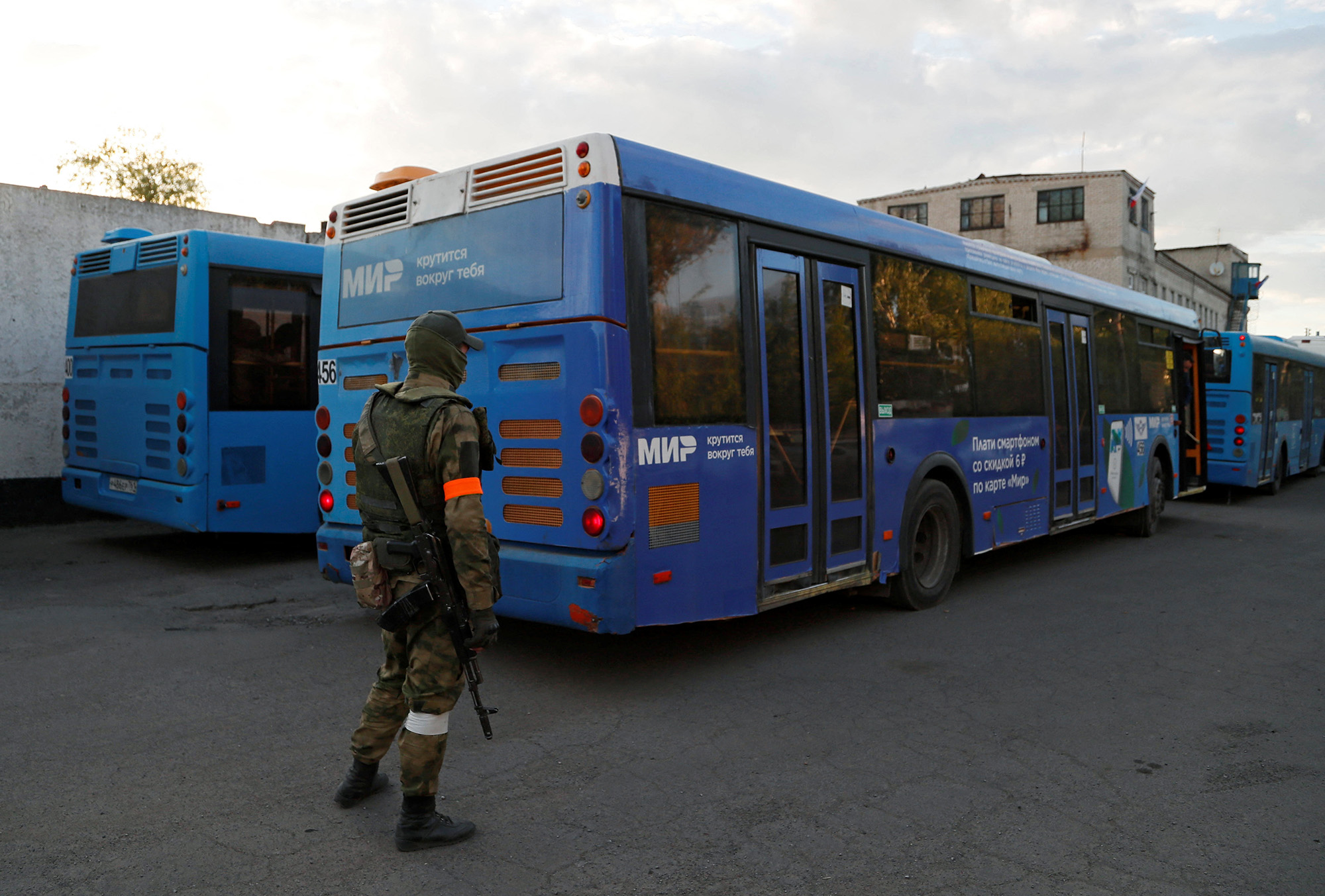 Nearly 2,000 Ukrainian soldiers have surrendered at Azovstal, says Russian defense minister
