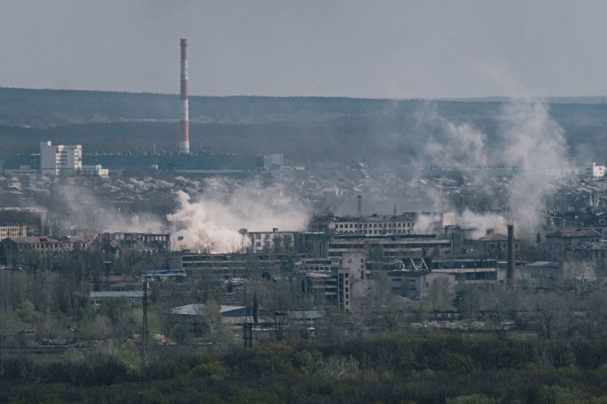 Russians only advancing in areas they&rsquo;ve destroyed, Luhansk official says