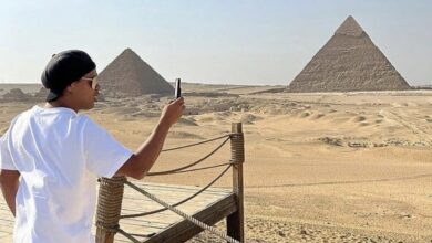 Ronaldinho visits Giza pyramids in May, 2022.