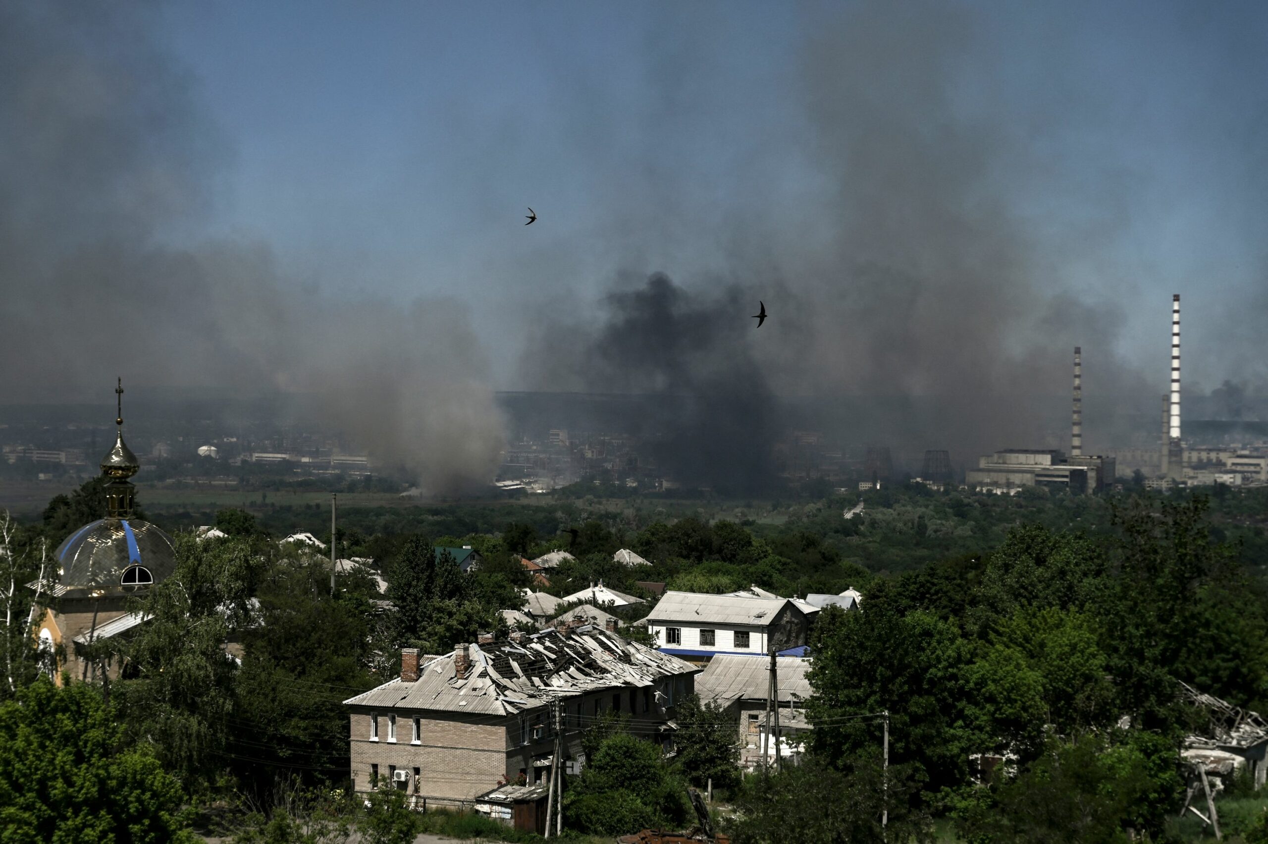 Fierce fighting continues in critical city of Severodonetsk, Ukrainian officials say Fierce fighting continues in critical city of Severodonetsk, Ukrainian officials say