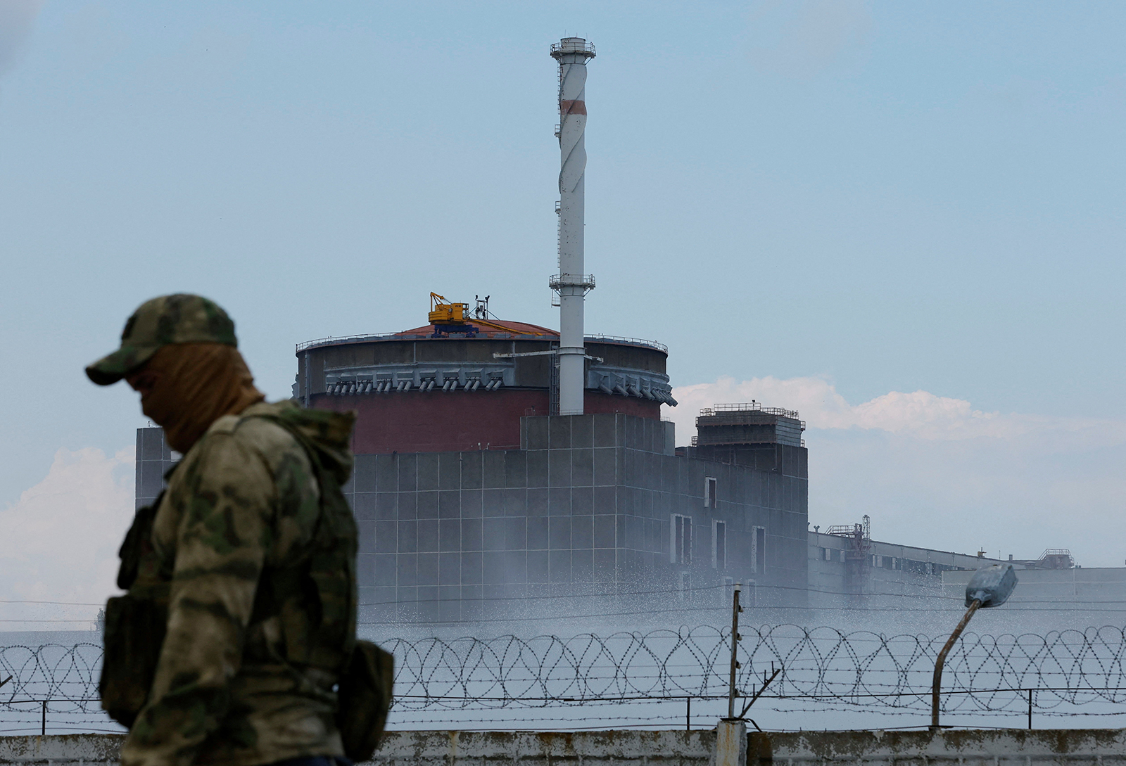 Head of Ukrainian state-owned nuclear power company warns only one power line to the complex is operational