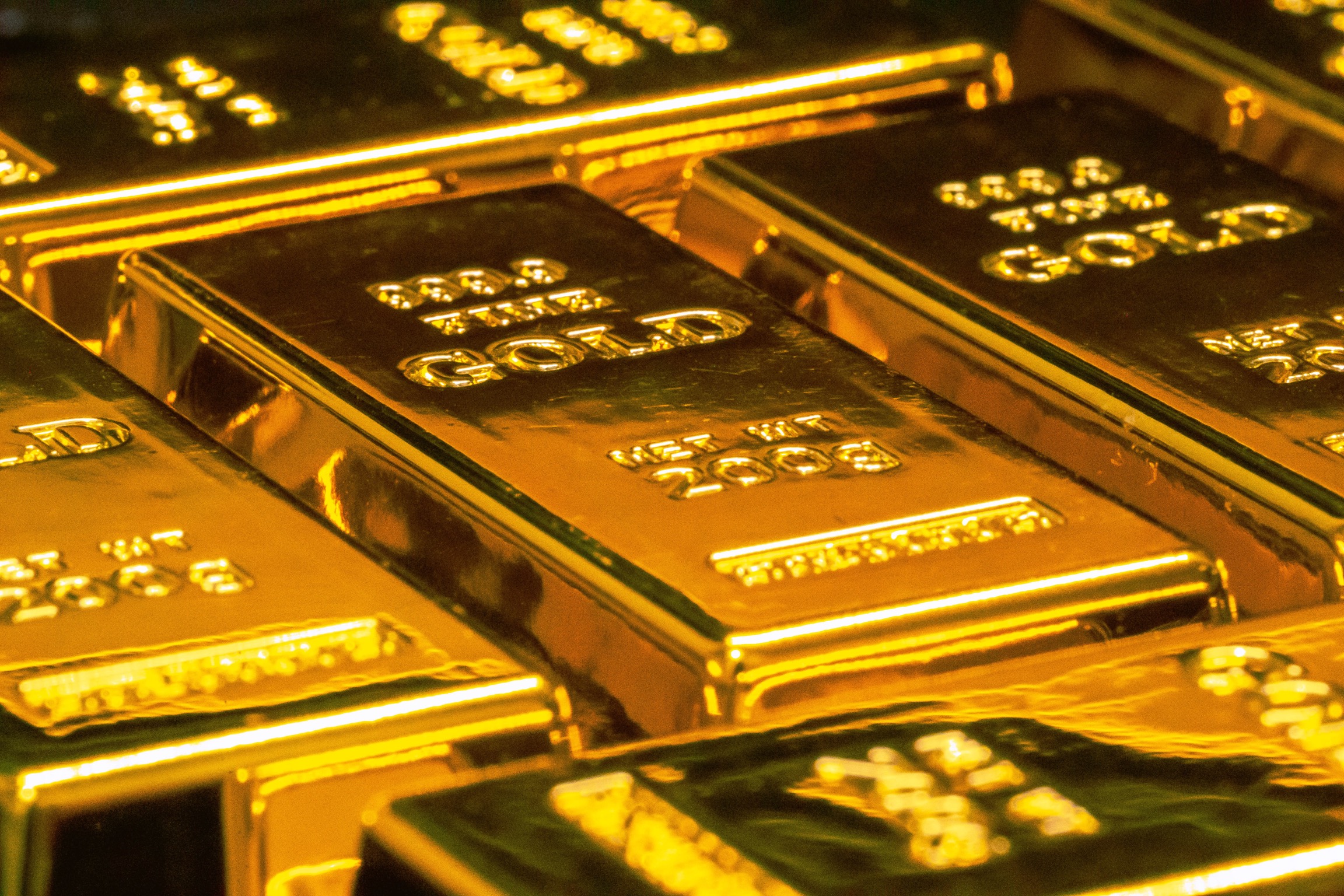 Egypt produces its first gold ingot