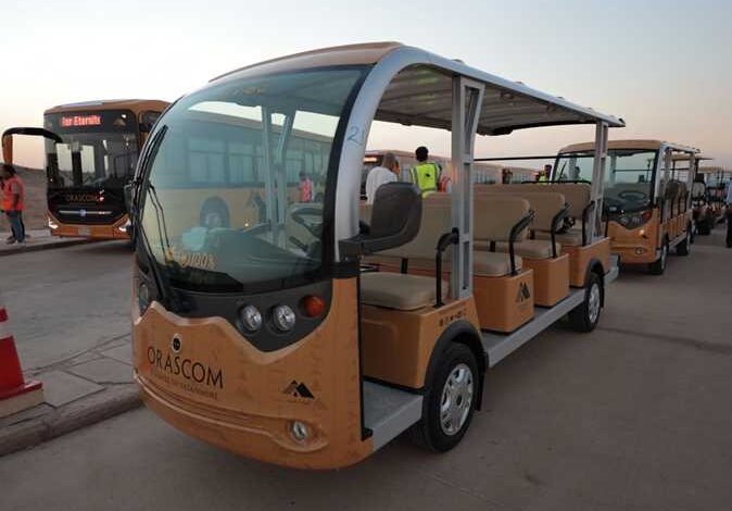 Electric bus system, 7 stations with integrated services for visitors start operating at pyramids