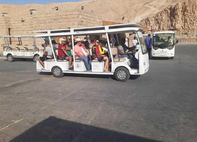 Egypt operates solar-powered cars at archaeological sites in Luxor