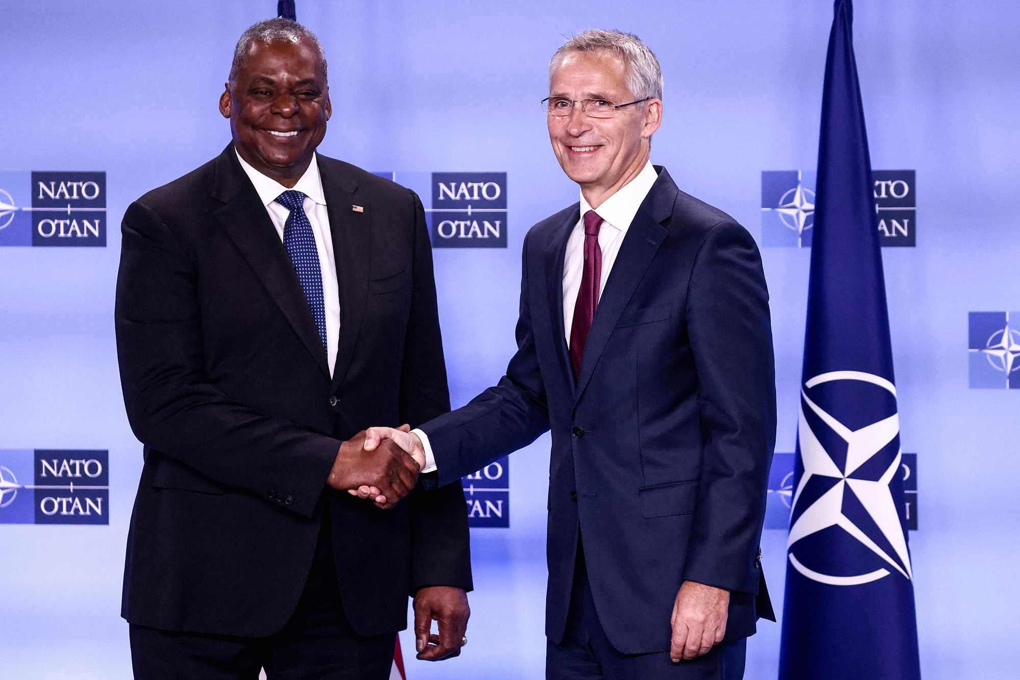 NATO chief, US defense secretary reiterate support for Ukraine ahead of ...