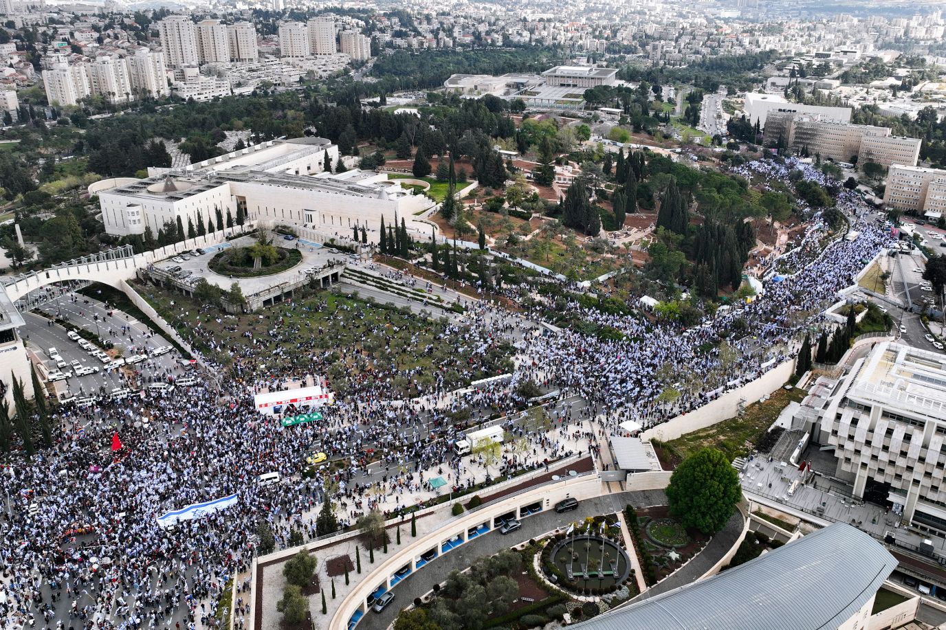 Roads continue to be closed in Israel over judicial reform