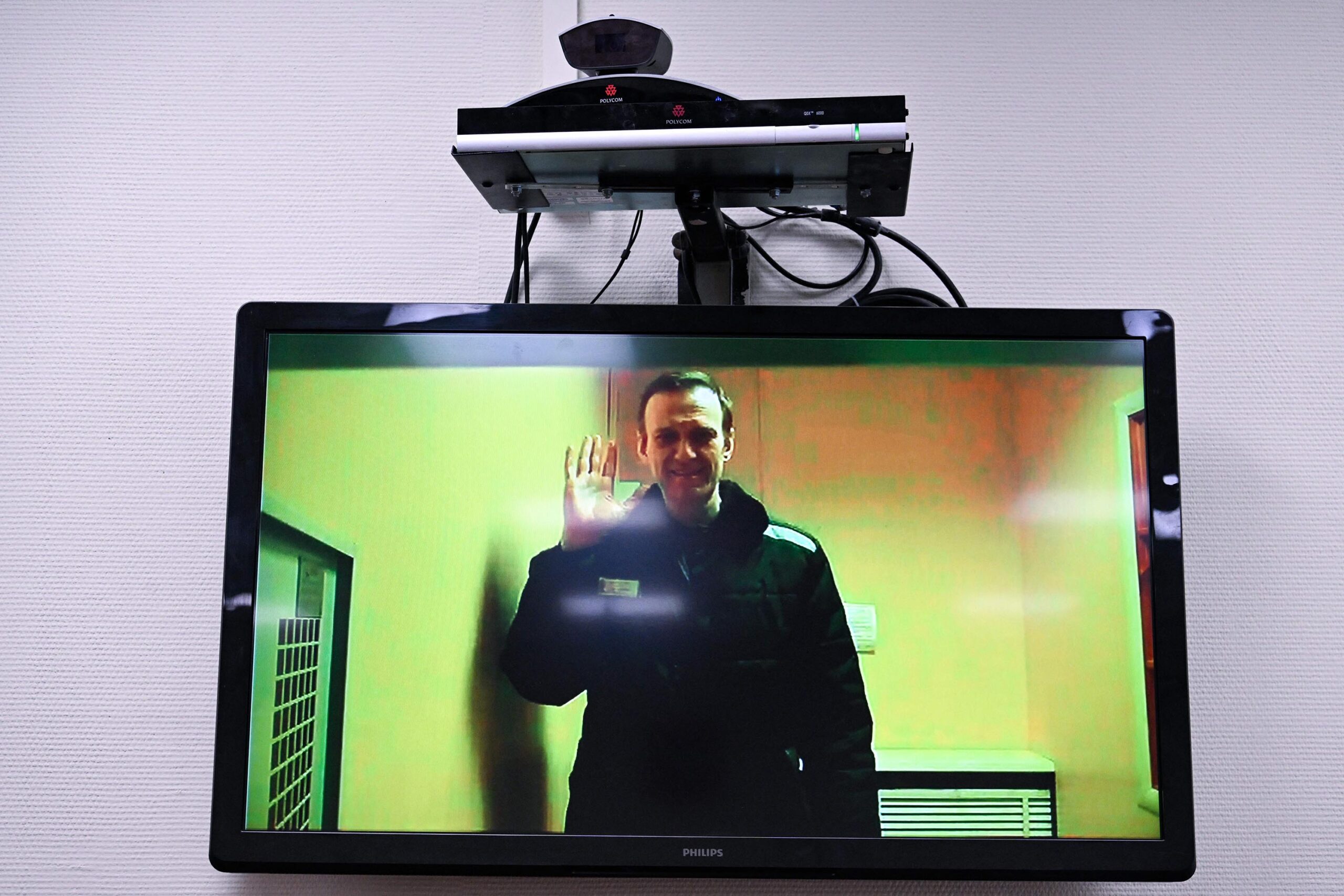 Navalny has 10 days to familiarize himself with documents in extremism case against him, judge rules