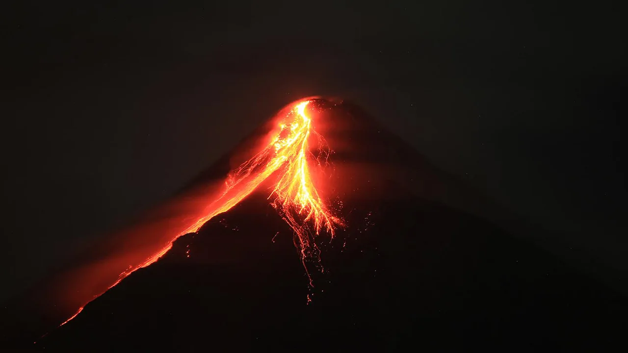 Thousands Evacuated In Philippines As Mount Mayon Volcano Spews Lava