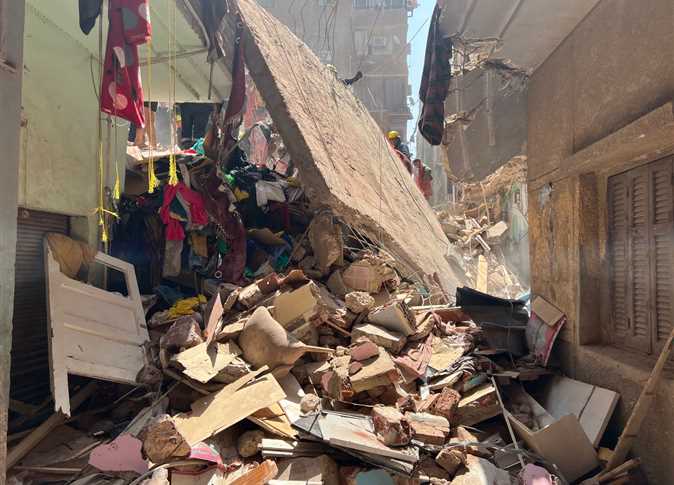 Fifteen Dead, 5 Injured In Cairo Building Collapse - Egypt Independent