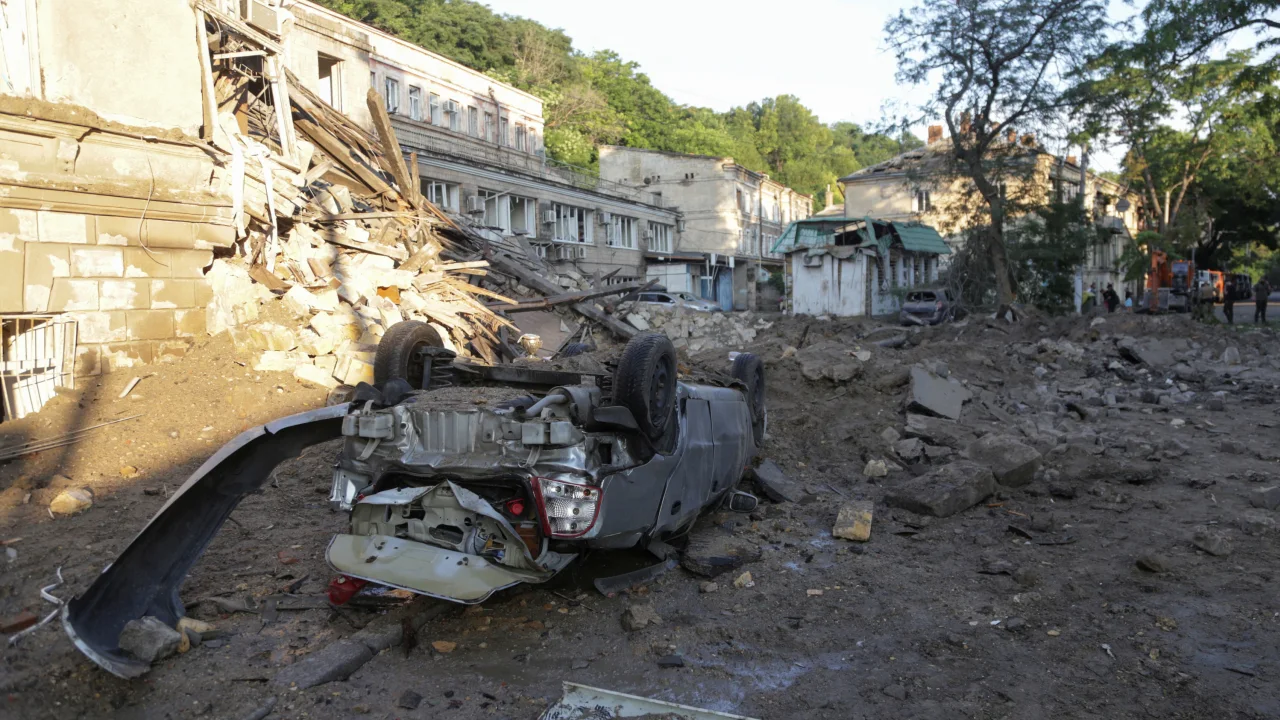 Overnight Russian strikes on Odesa cause significant structural damage