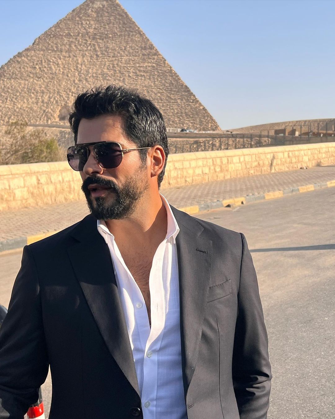 Photos: Turkish actor Burak Özçivit tours the Giza pyramids