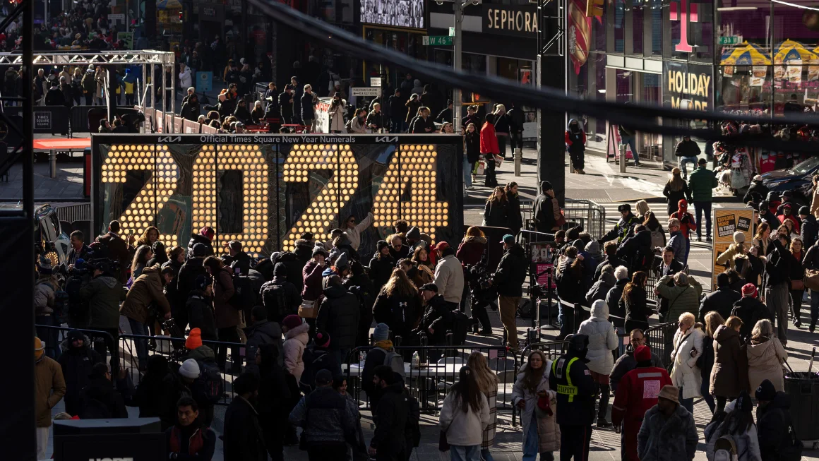 Authorities prepare for New Year’s Eve in Times Square and across the US as Israel-Hamas war presents elevated threats