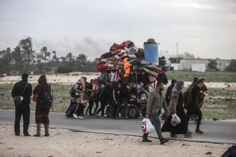 Thousands flee Khan Younis as Israeli military surrounds city. Here’s the latest Thousands flee Khan Younis as Israeli military surrounds city. Here’s the latest