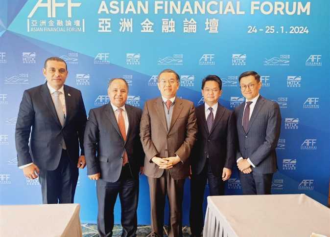 Egypt to offer local currency bonds on Hong Kong Stock Exchange: Minister