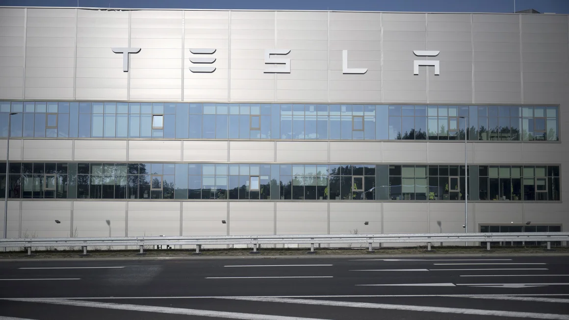 Tesla’s giant Berlin factory without power after arsonists attack electricity supply