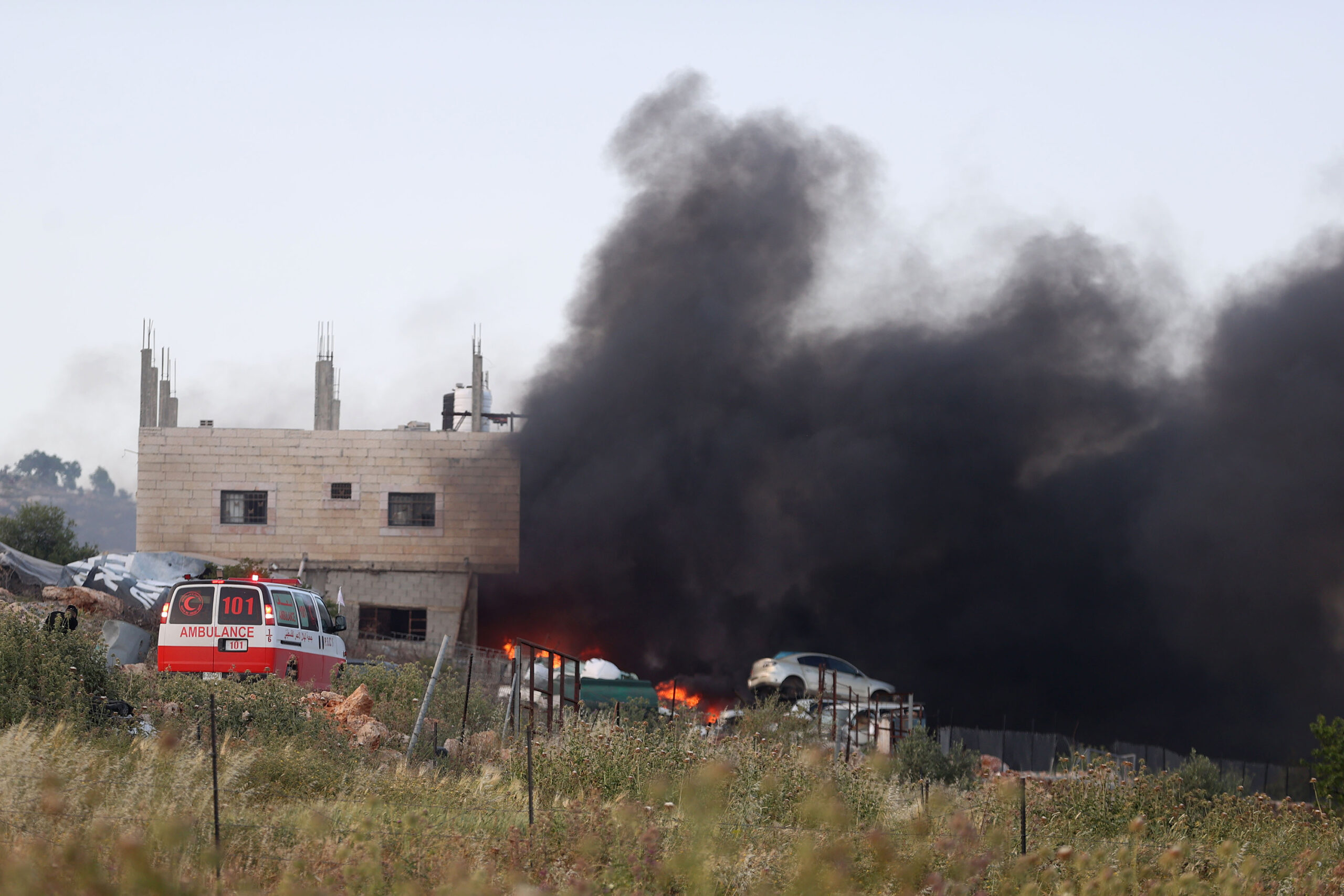 Israeli settlers kill at least 1 Palestinian while storming West Bank village