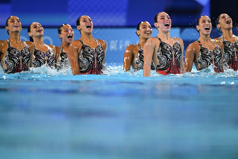 Olympic Synchronized Swimming Team Leyla Ophelia