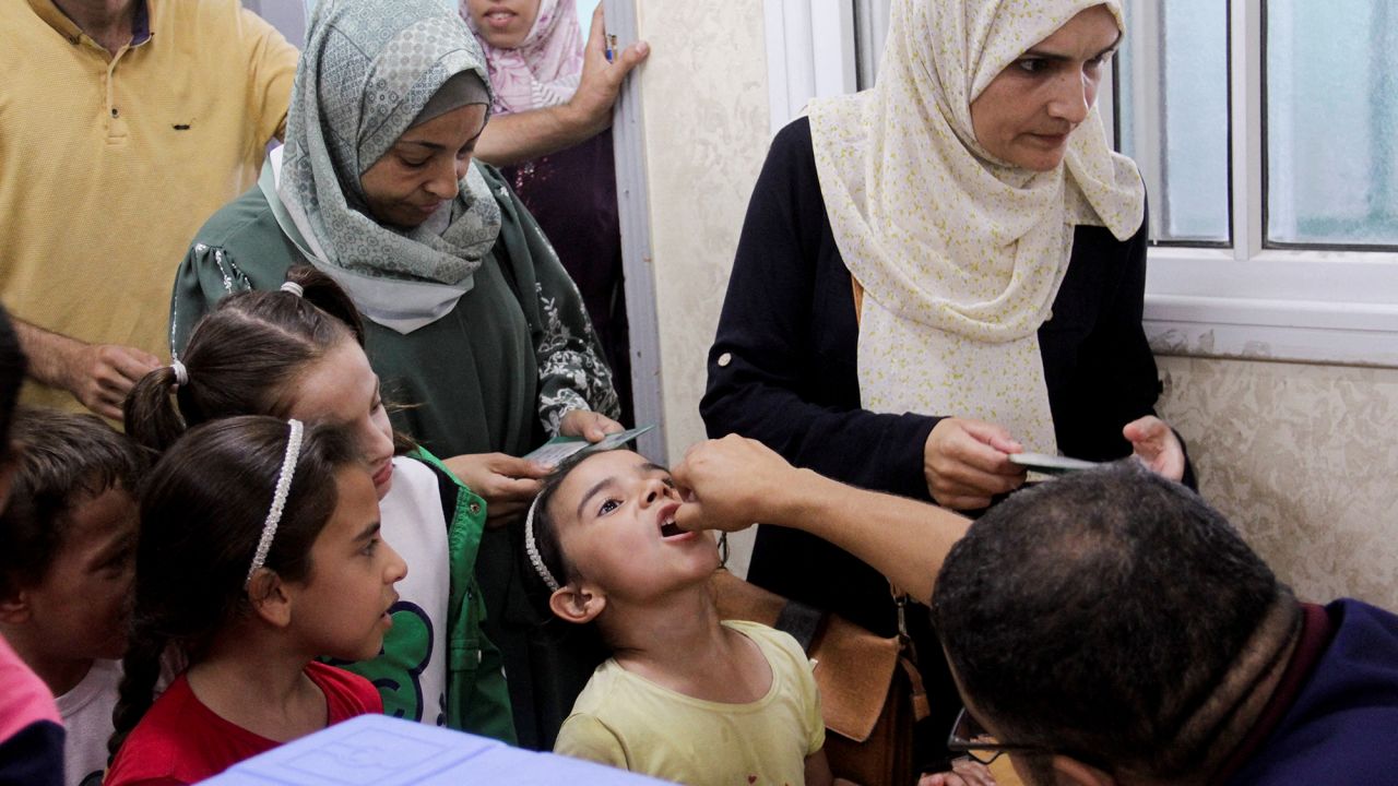 Only a “matter of days” to get second polio vaccine doses to children in northern Gaza, UNICEF says