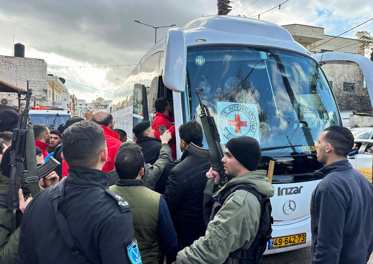 Celebrations erupt in West Bank city following Palestinian prisoner release