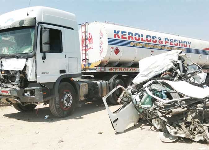 Truck-trailer crushes microbus in Menoufia, killing over 18 people
