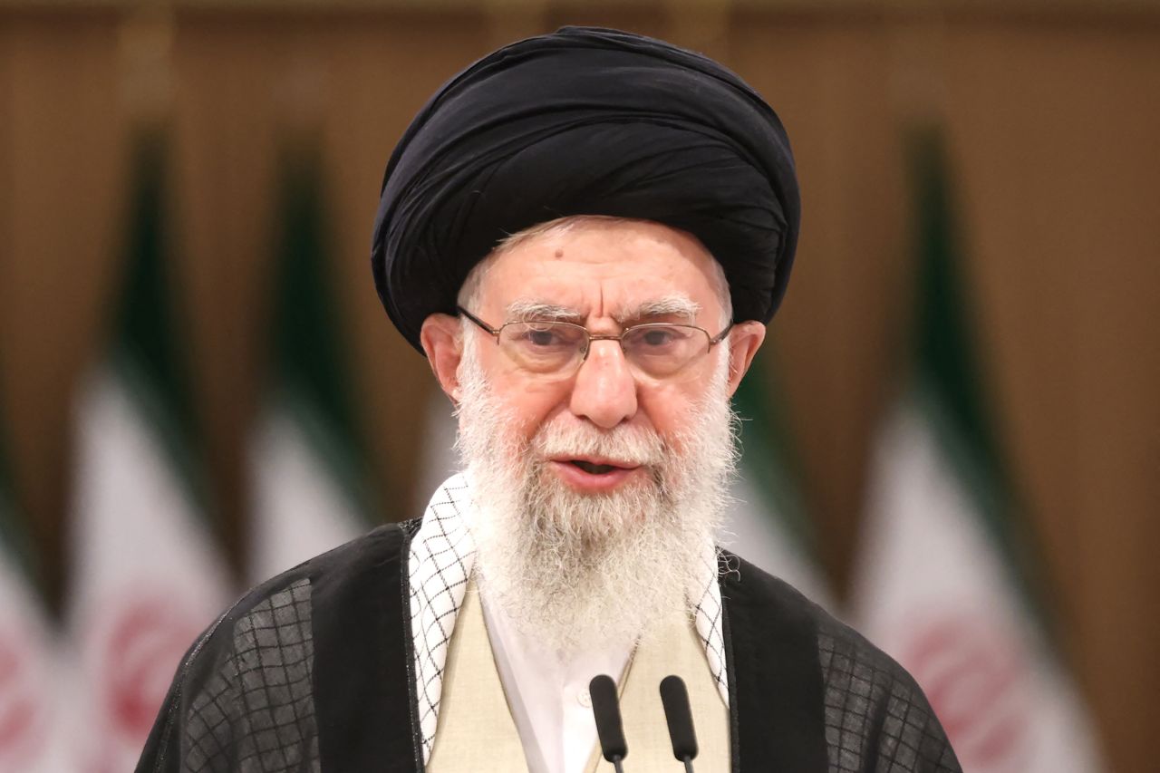Iran threatens strait of Hormuz mining If US attacks: The New York Times