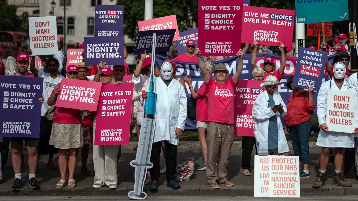 Britain’s lawmakers vote to allow assisted dying, after fraught national debate