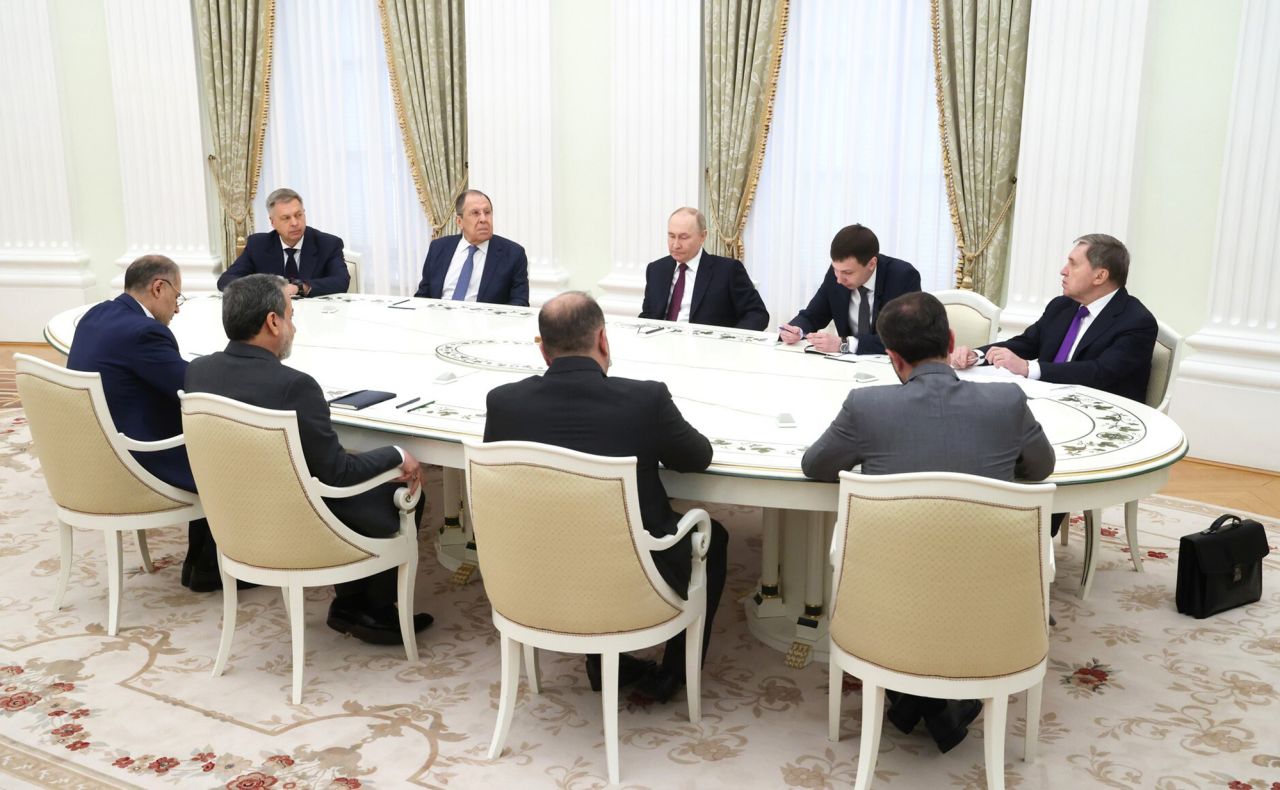 In strong show of support, Putin hosts Iranian foreign minister at the Kremlin