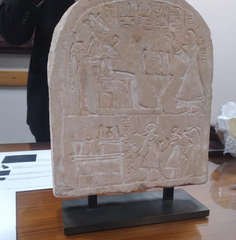 Photos: Egypt receives 13 smuggled artifacts from Britain and Germany