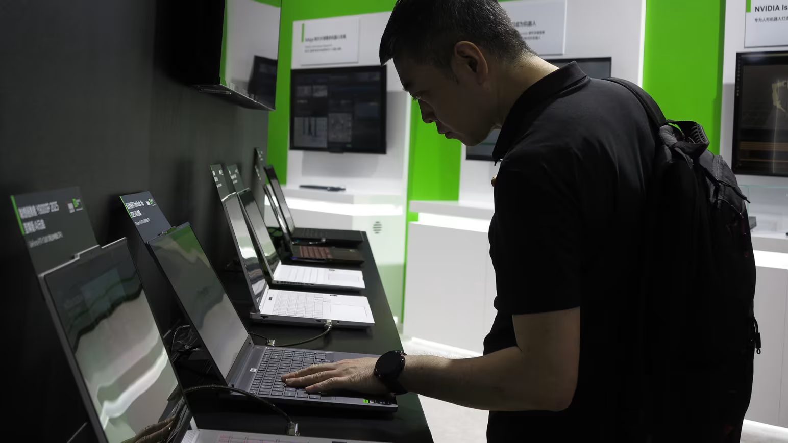 Trump relaxed restrictions on a key AI chip for China. Beijing isn&rsquo;t saying thank you