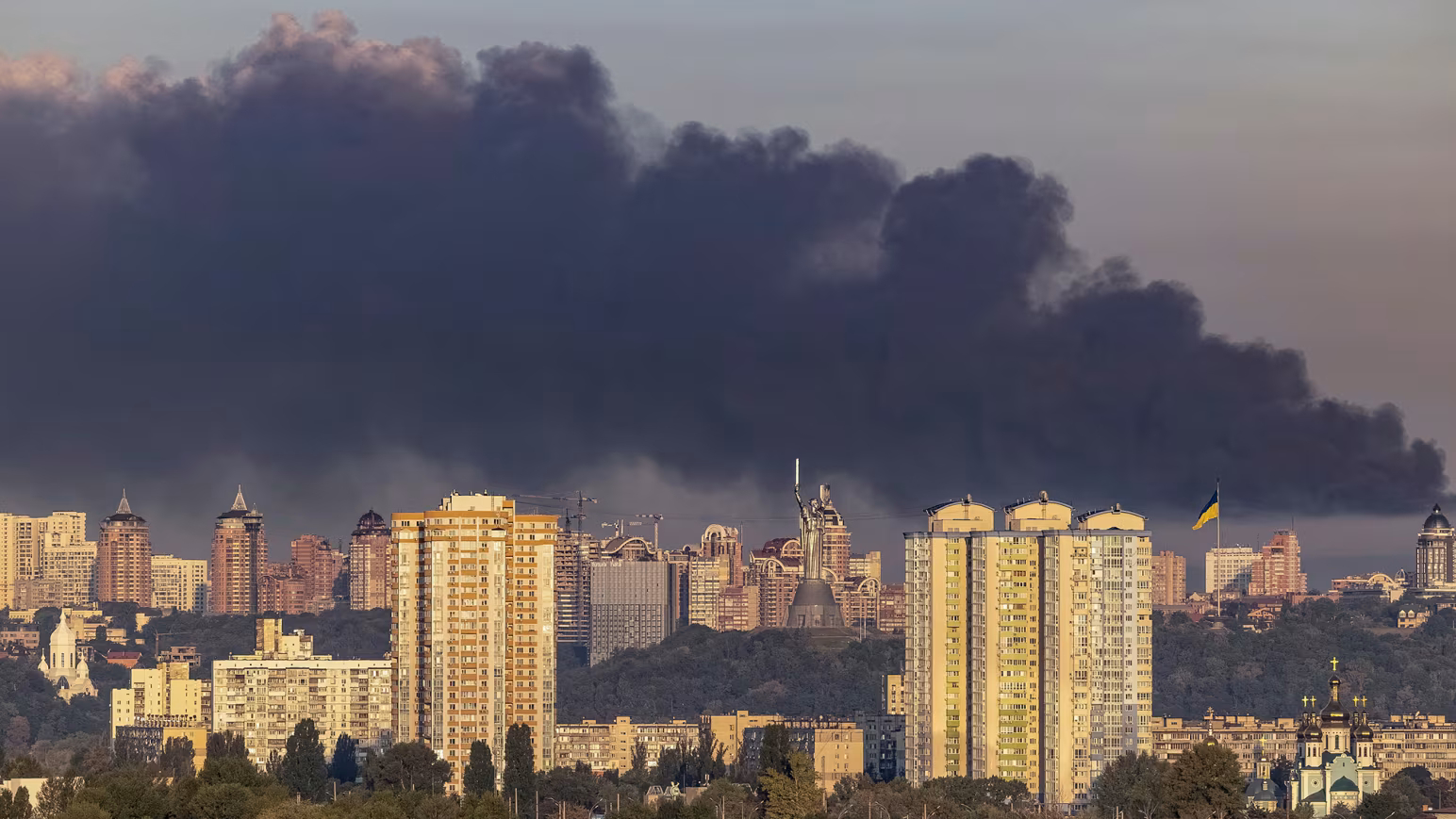 Russia&rsquo;s new daytime attacks put millions of lives on hold