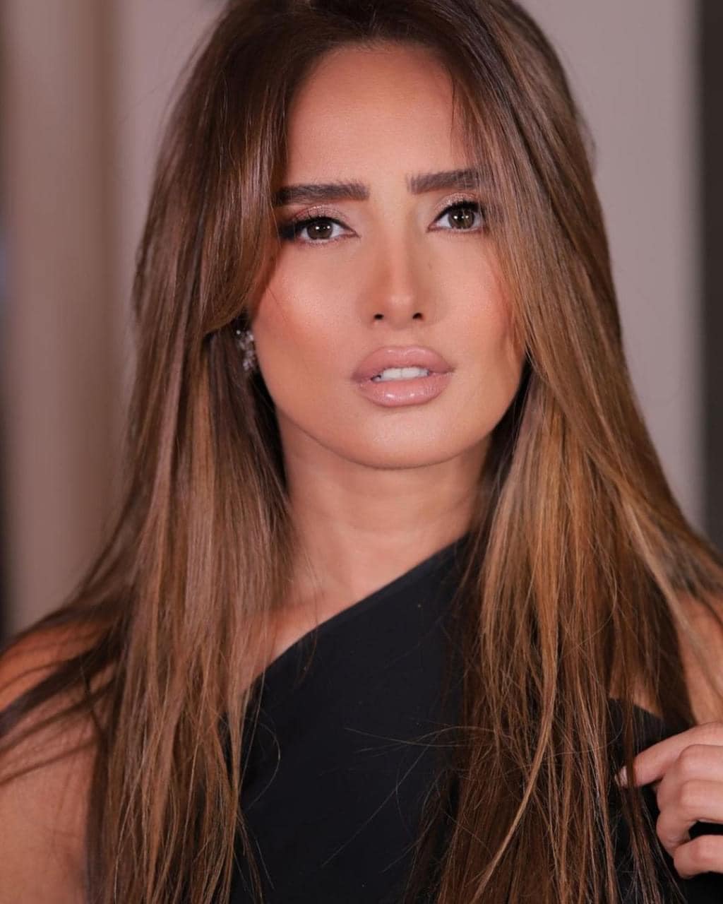 Mohamed Farrag and Zeina tackle toxic relationship in new thriller &lsquo;Ward w Chocolata&rsquo;