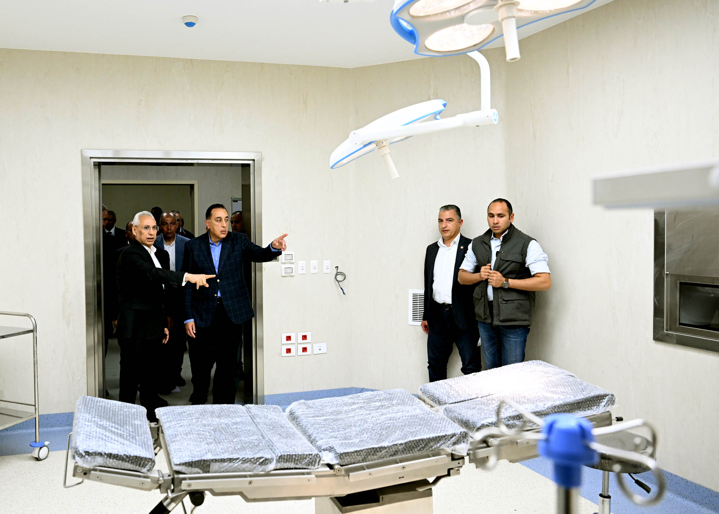PM inspects Minya University Triple Hospital after start of trial operation