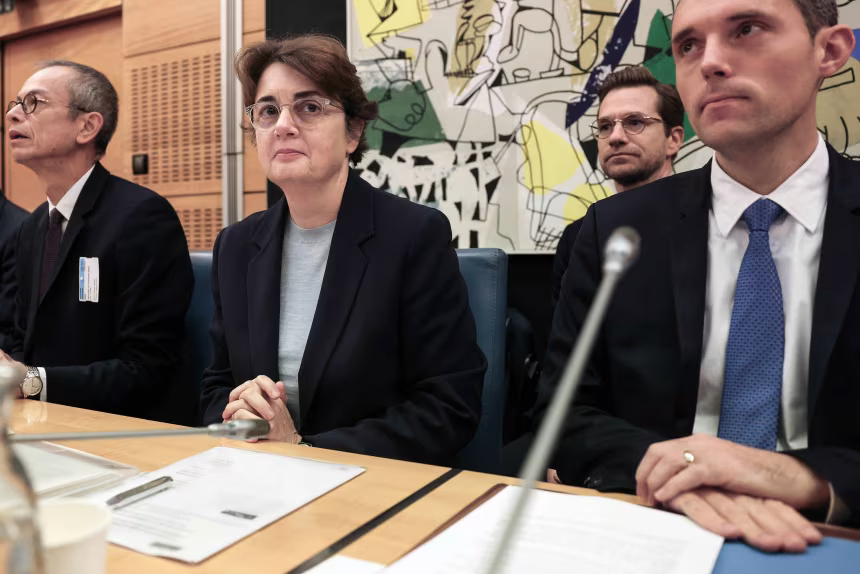 Louvre museum director resigns in wake of ‘heist of the century’ Louvre museum director resigns in wake of ‘heist of the century’