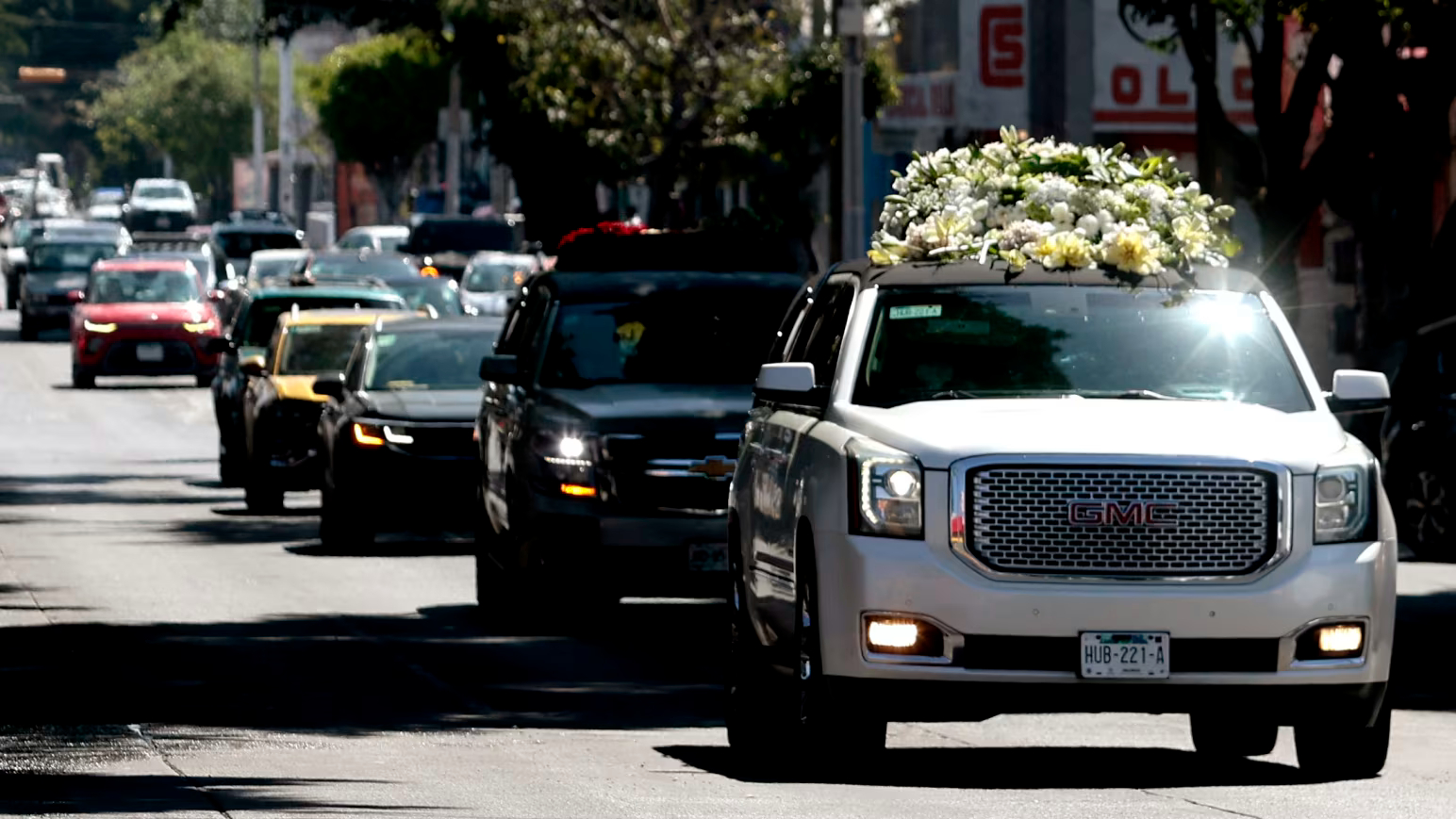 Slain cartel leader ‘El Mencho’ buried in a golden casket Slain cartel leader ‘El Mencho’ buried in a golden casket