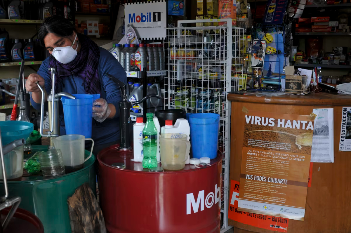What doctors know about how the Andes hantavirus spreads