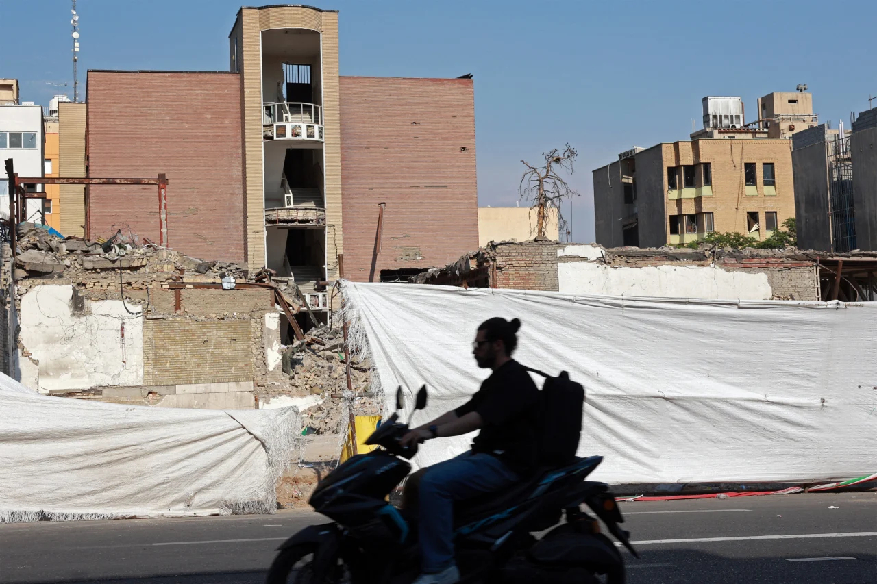 Iranian official says over 12,000 of 60,500 war-damaged residential buildings restored
