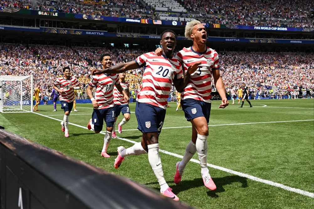 USA wins World Cup group by defeating Australia, coupled with Paraguay&rsquo;s win over Turkey