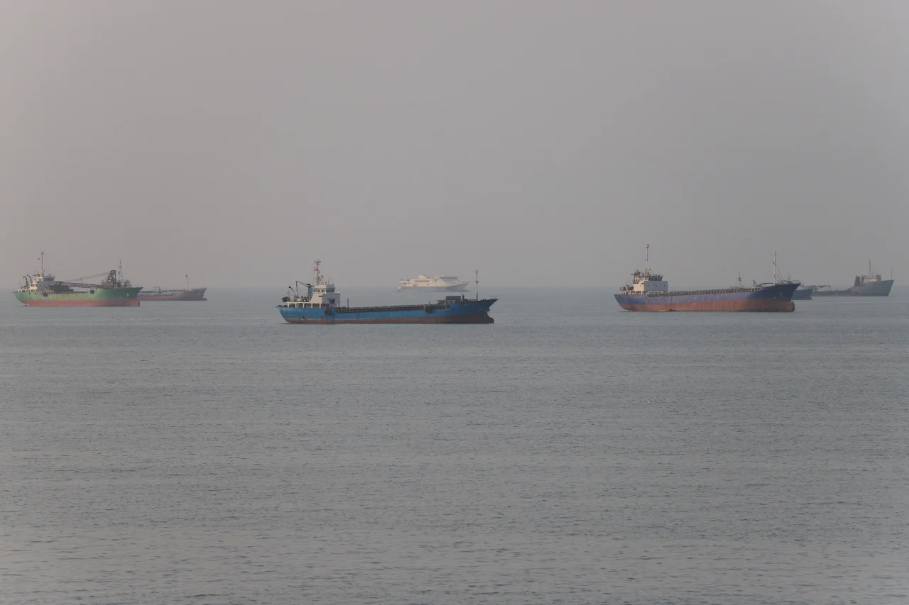 Mediators say Iran and US form communications line for Hormuz
