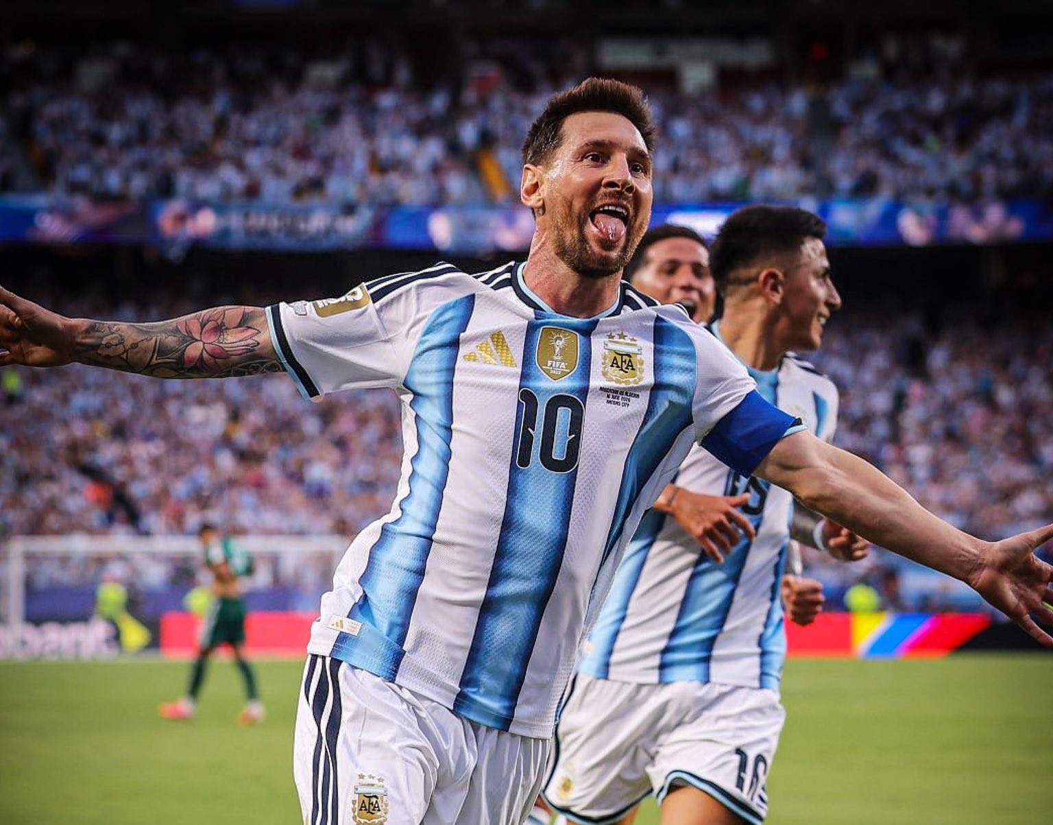 ليونيل ميسي يتصدر جداول الهدافين بعد الجولة الأولى من كأس العالم ليونيل ميسي يتصدر جداول الهدافين بعد الجولة الأولى من كأس العالم