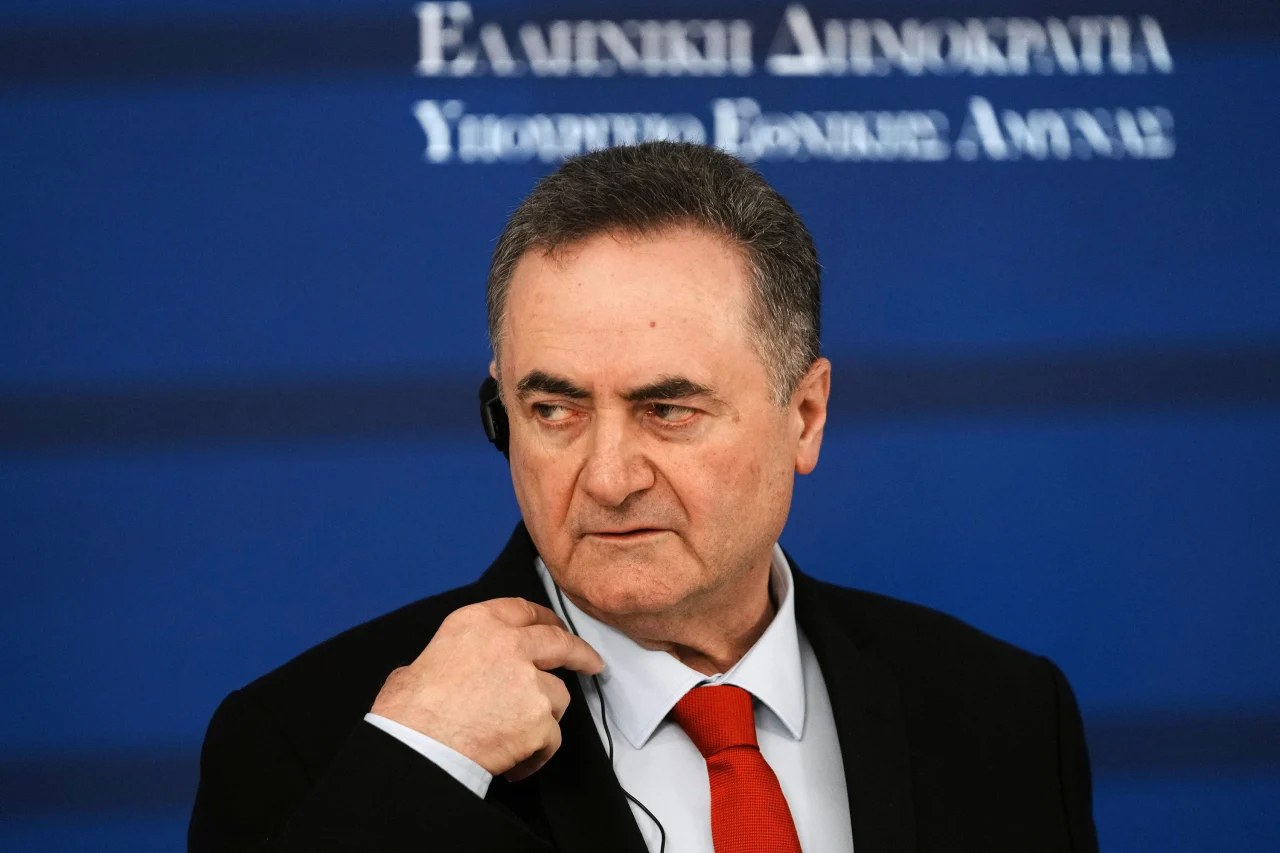Israeli defense minister threatens Iranian leaders Israeli defense minister threatens Iranian leaders