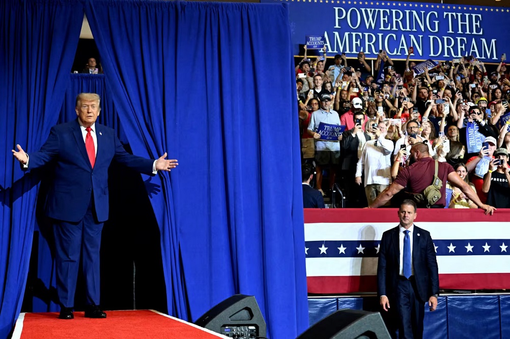 Republicans worry their chances of keeping Congress are slipping away. Inside the Trump campaign plan to change that